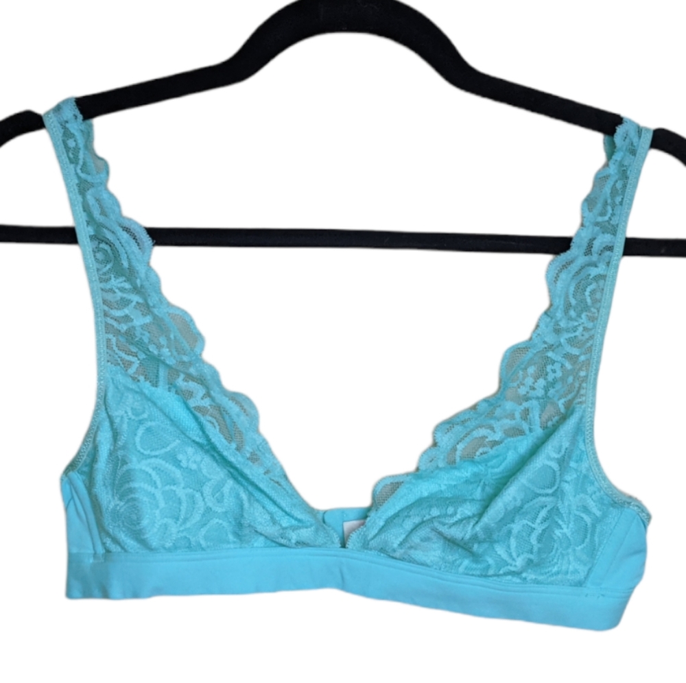 PINK Victoria’s Secret Light Blue Bralette 💙